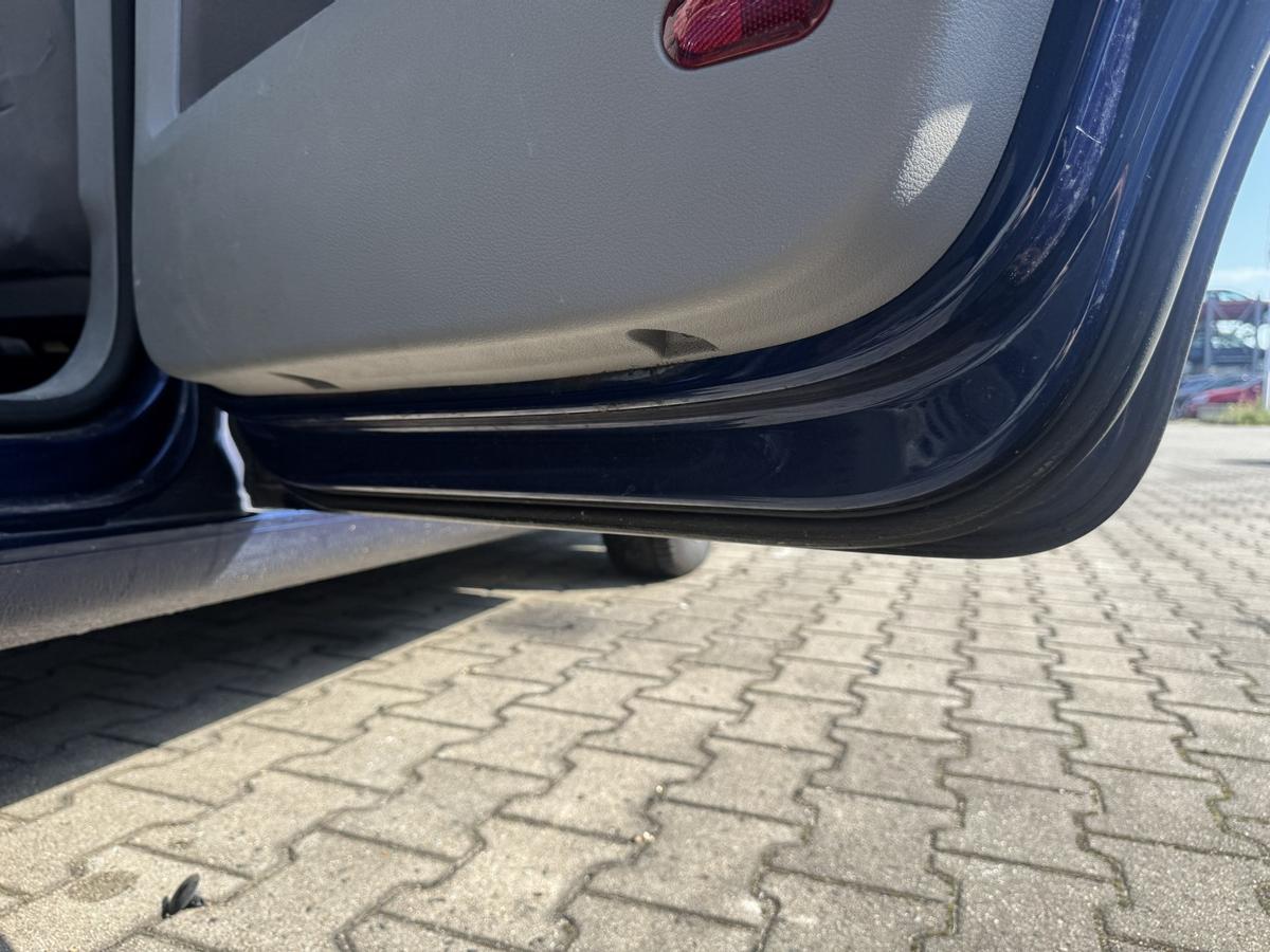 VW Touran 1T original T&uuml;r hinten rechts LD5Q Shadow Blue Metallic Rohbau Bj.2009